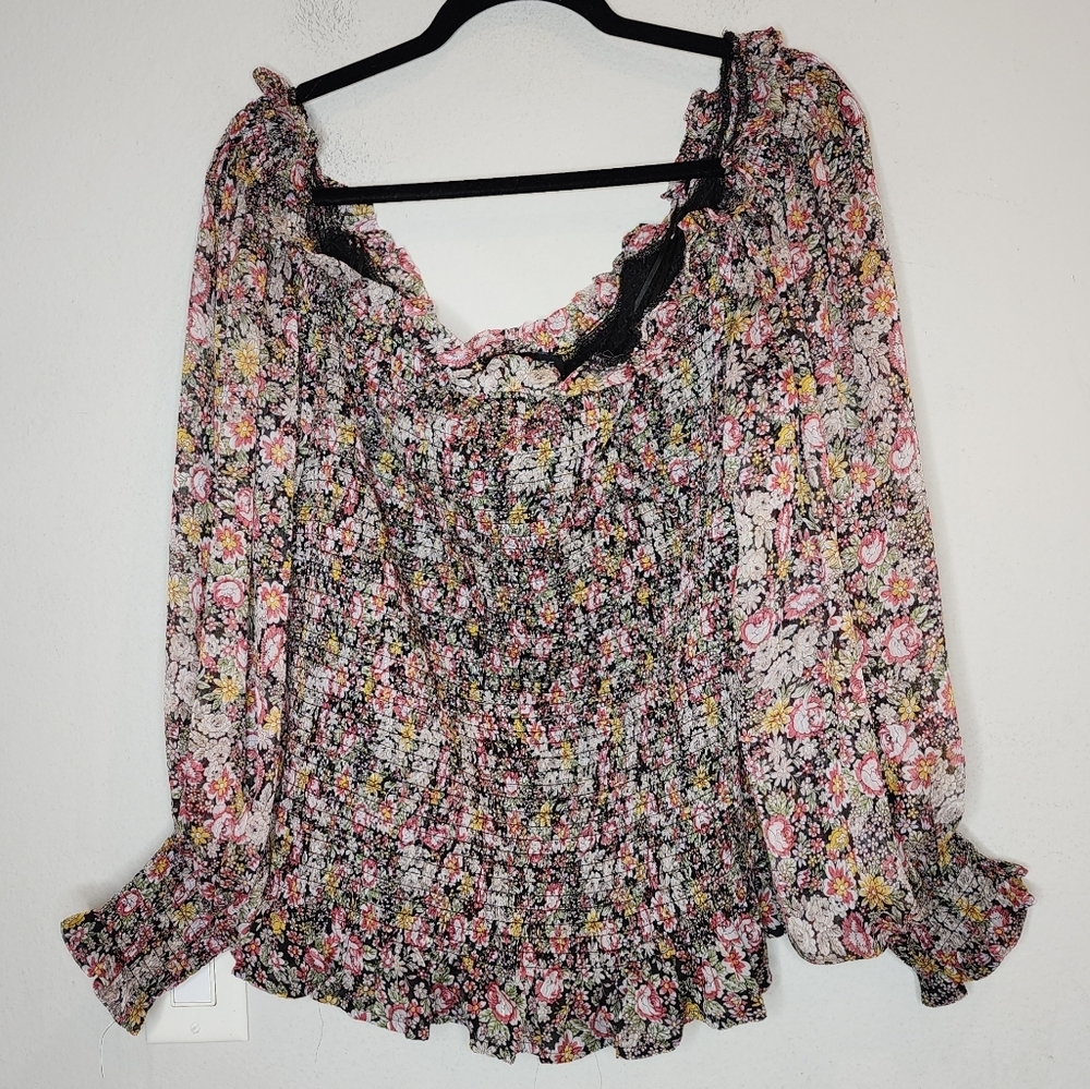 1. State Smocked Puff Sleeves Floral Off Shoulder Blouse Size 3X.‎